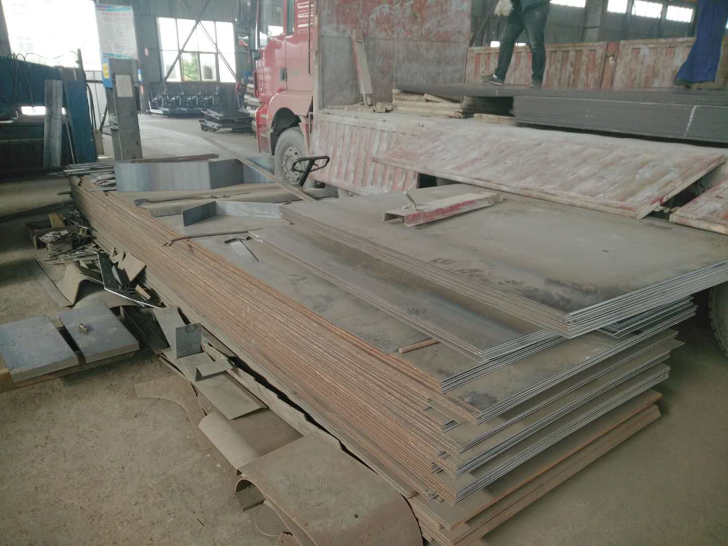 4月的偉志模板，購(gòu)進(jìn)原料加緊生產(chǎn)成主要任務(wù)