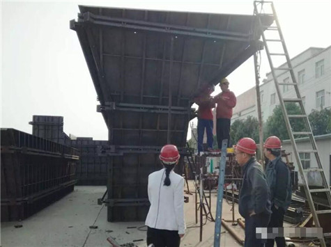 偉志模板張秋改總經理——我為偉志代言,高質量的模板是偉志模板高追求